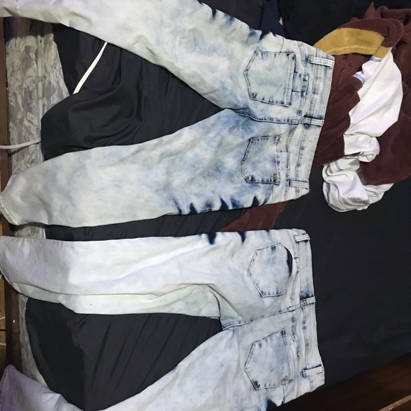 V.I.P jeans - Picture 2 of 2